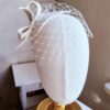 toczek ślubny z woalką ivory Ślubny mały toczek z woalką i eleganckim małym zawijasem Sarah