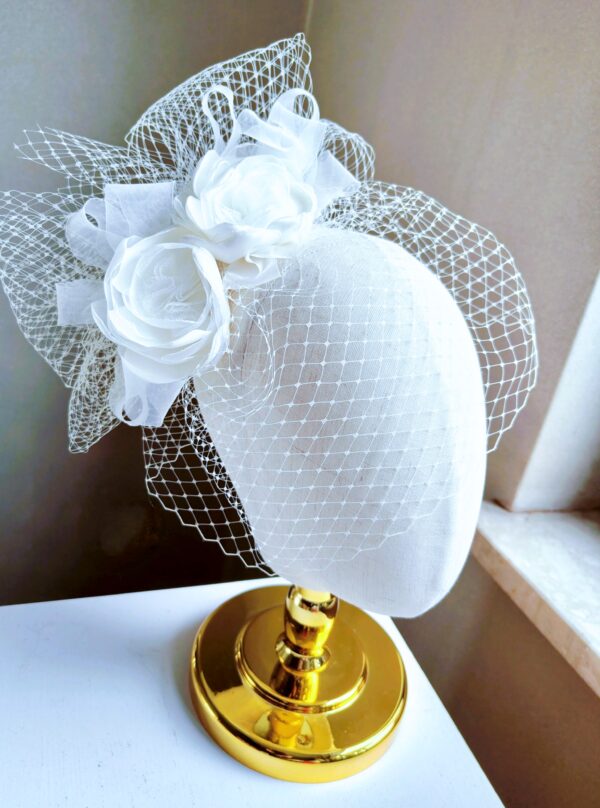 Przestrzenna woalka ślubna z tiulowymi kwiatami Olivia